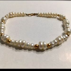 14k gold beaded & baroque pearl bracelet 7"